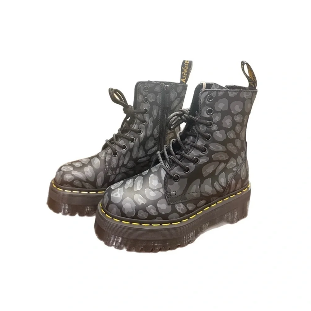 NWT DR. MARTENS Jadon Boot Leopard Print Platforms US 5